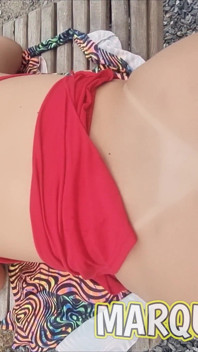 Tante seksi rambut merah dientot habis-habisan sampai dicrot di dalam di taman
