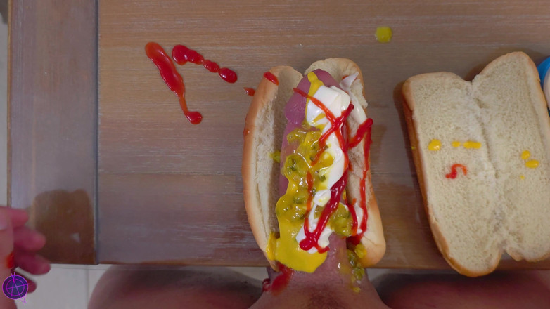 Nicky Rebel Solos: Vedere la persoana 1 cu hot dog personalizat 4k