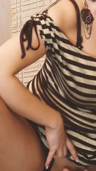 Blondýnky milují ptáky scéna 2_sexy prsatá blonďatá milfka si užívá, když má nohy naplněné spermatem