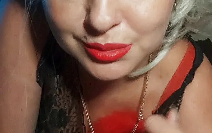 Mommy Inna: Stepmom has a butt plug in the ass