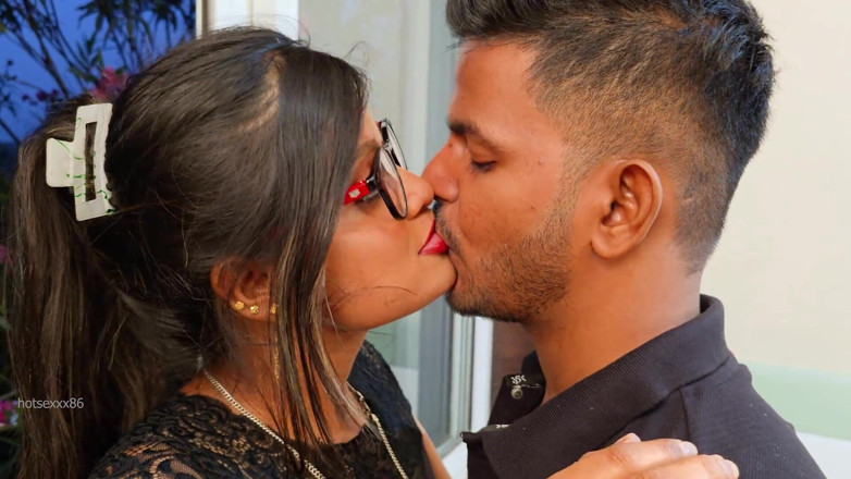 HOTSEXXX86: Une femme mariée indienne a besoin d’une maison, dit son...