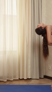 Contorsione contorsionista asiatica per la prima volta in video