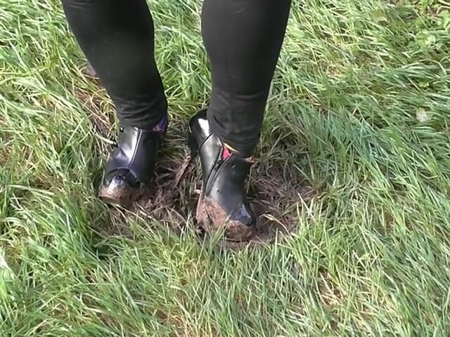 Kikka Jennie: Muddy tacchi sputi