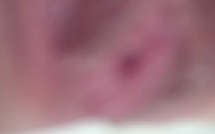 deep keely: Pee Time