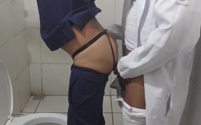 MiguellTrajano: Novata y doctora superdotada lo ponen en el culo de...