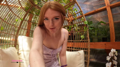 Destination Kat: ビデオ通話でおしっこ Gfe