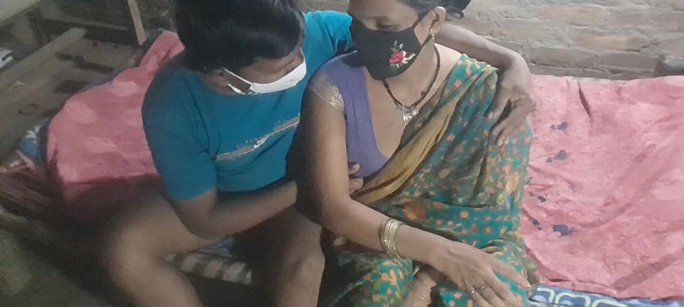 Renudbf: La moglie sexy vuole disperatamente il sesso hardcore