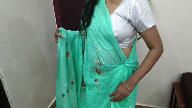 Desisexqueen: Desi Neighbour Bhabhi First Time Cheating Her Husband
