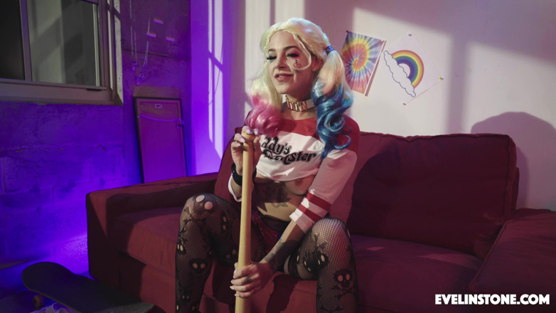 Evelin Stone: Harley Quinn Sph PAWG JOI