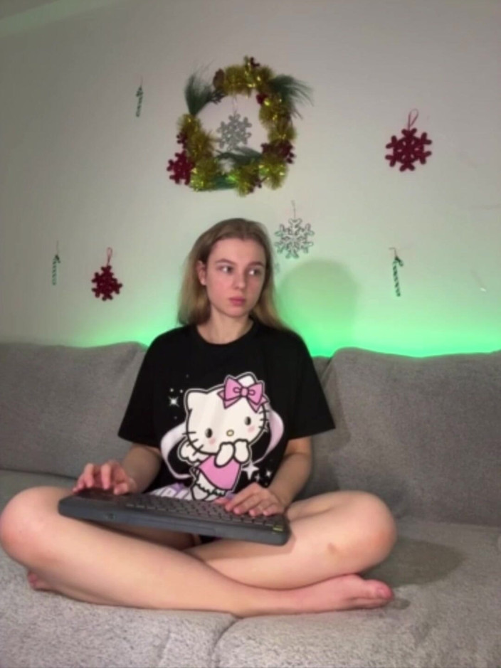 JuiceLussie: Anal Fisting so Hard up Close