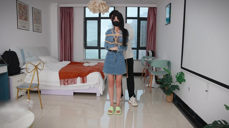 Asian bondage: Ikatan tali teman wanita berkaki ayam