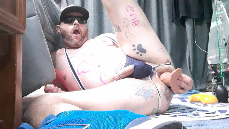 Ryan743: Prolaps jalang banci yang nakal menolak kemudian kencing masuk ke...