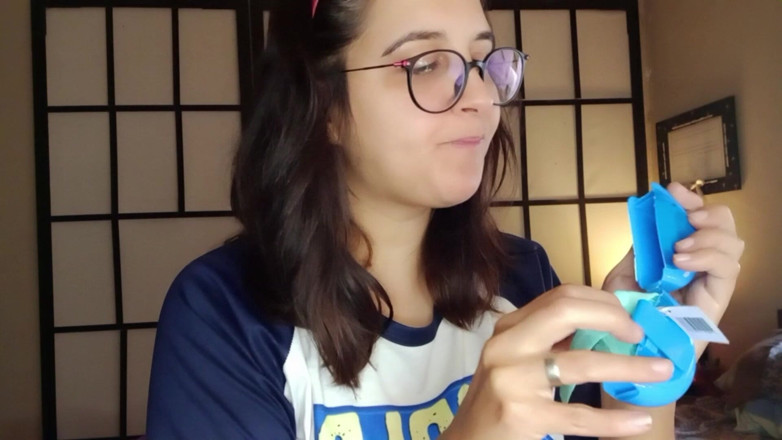 Bunny Looner: Trying Big Bubbles with Bubblegum Roll - Bunny Looner