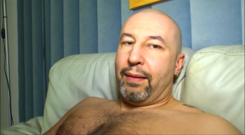 18 CLUB: Une rousse bizarre et pulpeuse mature