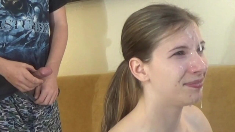 Real Amateur Sluts: Sierra sierra si gadis remaja kurus seks threesome untuk pertama...