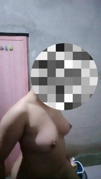 想和我一起洗澡？