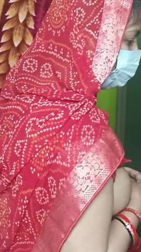 Abang ipar tinggalkan adik ipar dalam saree merah