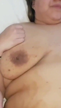 Manžílek mi a mému příteli dává vášnivou masáž