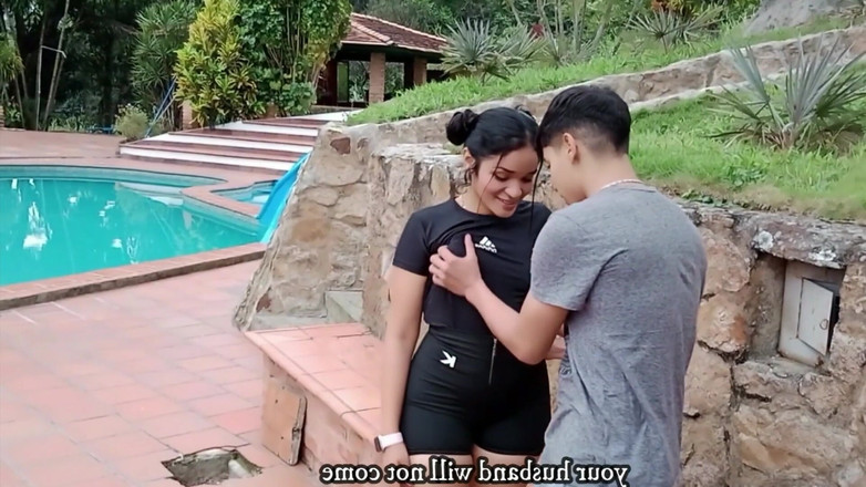 Samanthaa: 大鸡巴私人教练舔我的阴户 - 英语色情