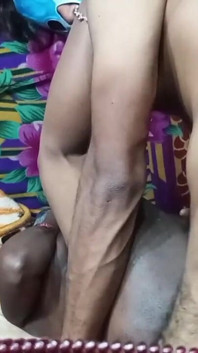 Marido besa bragas tu shona