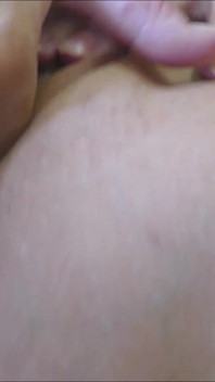 Dedo Fodendo Com Close-up Da Buceta POV Abrindo Gemendo Para Um Orgasmo