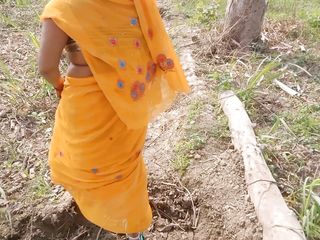 X Desi Girl: Üvey kız kardeşim açık havada sikişiyor Hintli köy pornosu xhamaster