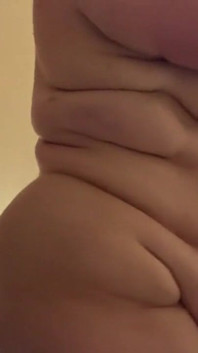 Bbwbootyful - Ölt meinen körper und spielt mit meiner fetten muschi