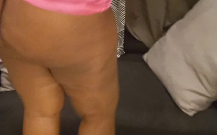 Goddess Silk Smita: रोलप्ले फंतासी अम्मा आपको जन्मदिन की बधाई दे रही है