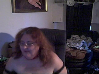 BBW nurse Vicki adventures with friends: Cam show balla e si spoglia più ride, parlando con...