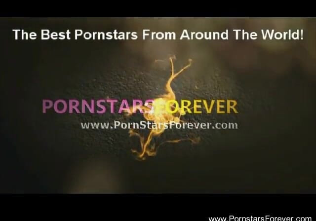 Pornstars Forever: Милфа-брюнетка дрочит твердые хуи