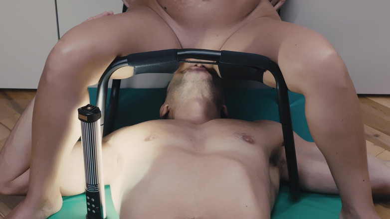 Jay_kate: 이 의자는 최고의 구매품입니다. 오르가즘에 내 보지를 핥아