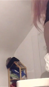 Předvádění nadrženého těla po noci v klubu