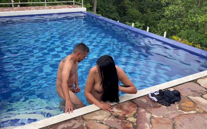 MelaniRincon: Geiler pool-typ fickt mich, wenn mein mann weg ist teil 2