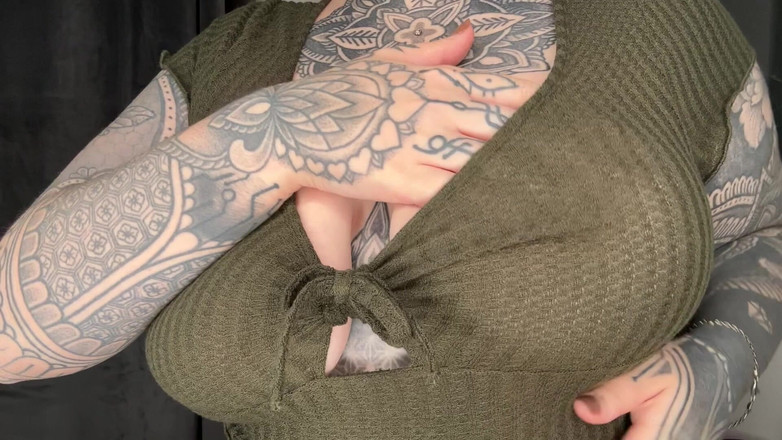 Miss Valentina: Große hüpfende brüste