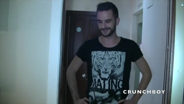 BAREBACK FUCK CLUB: Jonathan dikongkek tanpa kondom oleh Viktor Rom