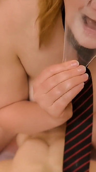 La fidanzata kinky ama giocare con il respiro