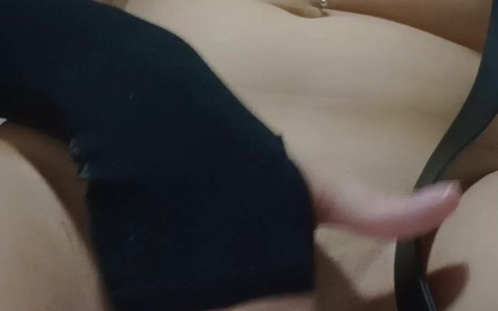 Apolo Fitness: 辣妹准备她甜美的阴户来接受她情人的大黑屌