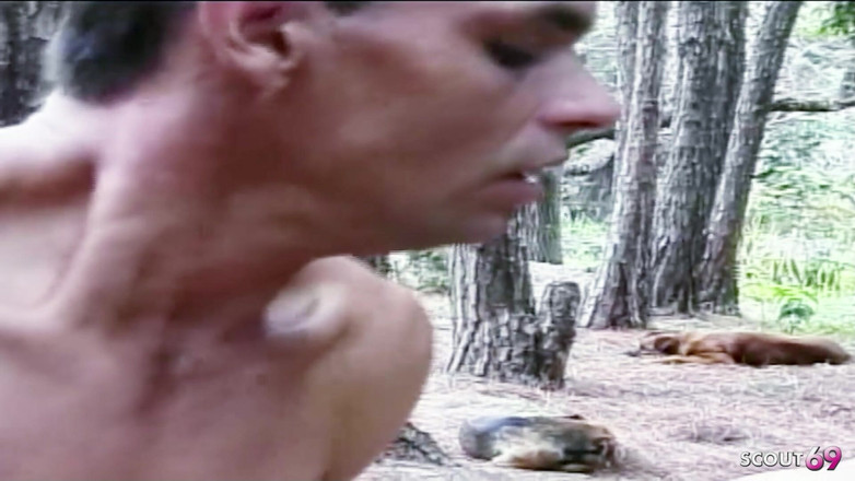 Shemale TS Collection: Dua pria bergiliran dengan empat wanita trans dan mengentot mereka...