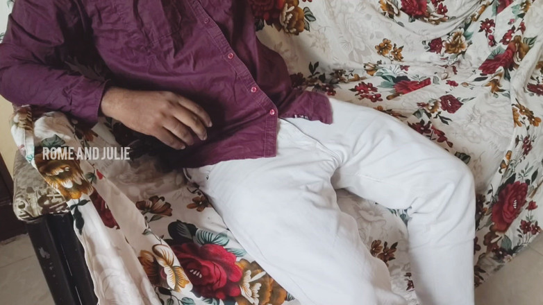 Bad boy rome: Min styvmamma suger min kuk i tamil