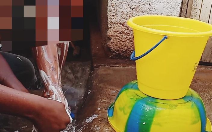 Me and my new slut: Hamile kız arkadaşımı açık havada banyo yaptırıyorum, kirli çevre titreşimleri