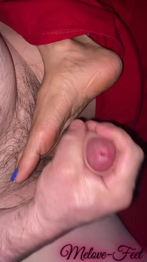 Naelor: Naelor se corre en los pies de Melove con su...