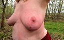 Bouncy Tits Action: Отвисшие груди жестко отдолбили в лесу