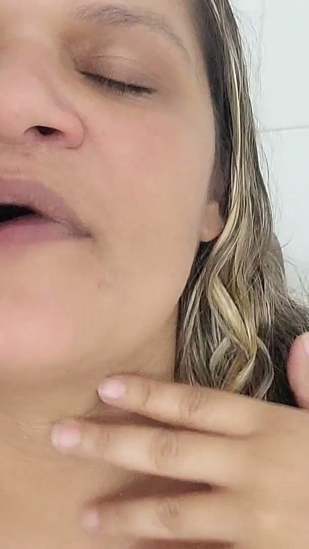 Paty Bumbum: Anh ấy rất ngưỡng mộ vùng kín của tôi