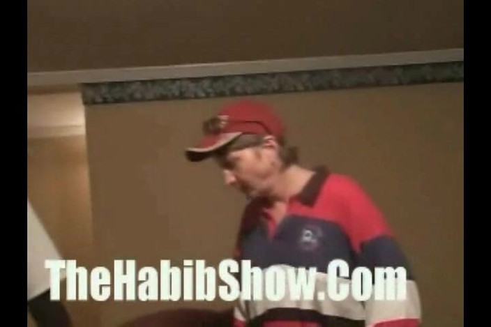 The Habib Show: Tupac si scopa delle fiche bianche nella lavanderia
