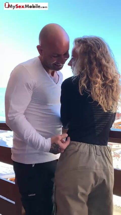 MySexMobile: Franse blonde engel Emily sextape uit wintersportvakantie
