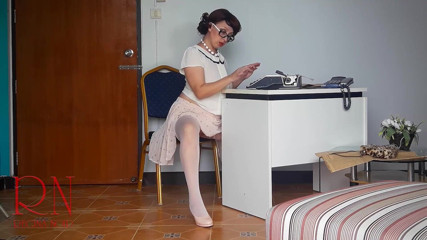 Regina Noir: Secretary. Sexretary. No panties office MILF. Nude office full video