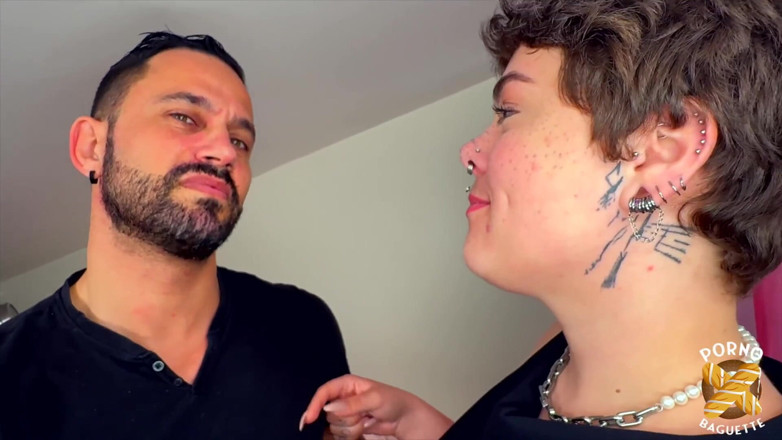 Porno Baguette: Betty, jolie fille, se fait baiser partout