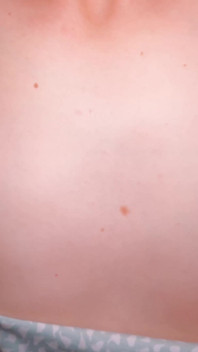 Fodi minha meia-irmã e gozei na barriga dela
