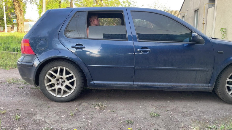 HotPrincessUA: Provocação no banco de trás: pulando para seu prazer