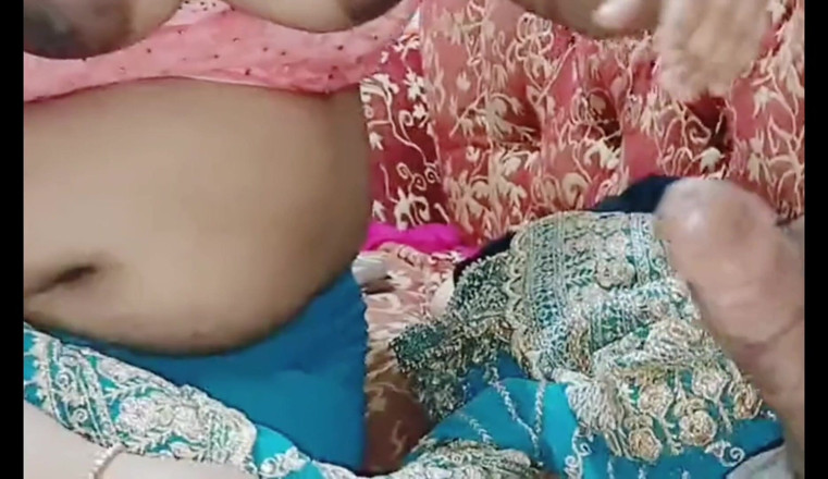 Akhi moni: Bangali Sexy Saree Girl Best Blowjob Big Dick Sucking with...